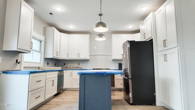 304 Monroe Drive, Bristol, TN 37620