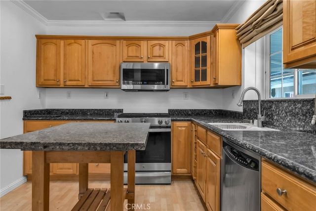 4129 W 134th Front, Hawthorne, CA 90250