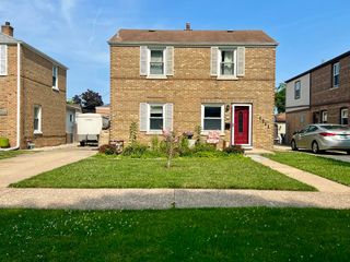 1711 N 73rd Ct Court, Elmwood Park, IL 60707