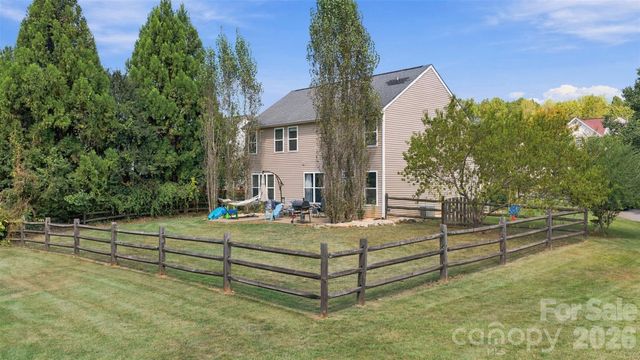 915 Rocky Meadows Lane, Concord, NC 28025