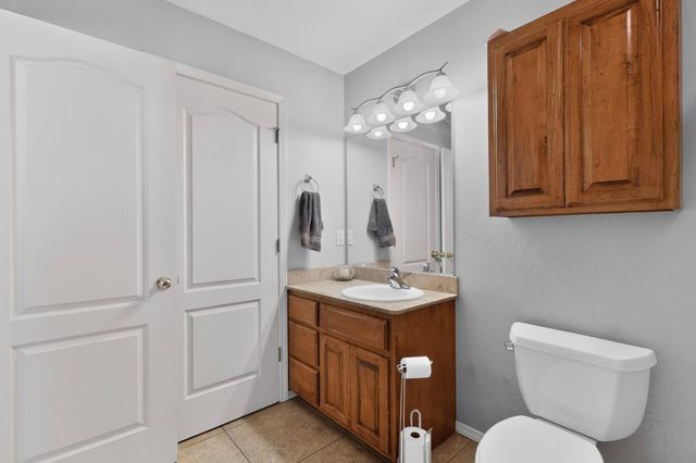 4736 Spanish Sun Avenue NE, Albuquerque, NM 87110