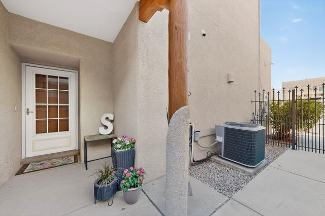 4736 Spanish Sun Avenue NE, Albuquerque, NM 87110