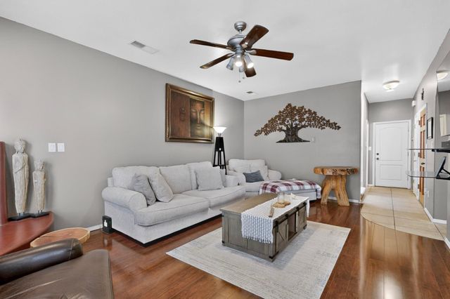 4736 Spanish Sun Avenue NE, Albuquerque, NM 87110