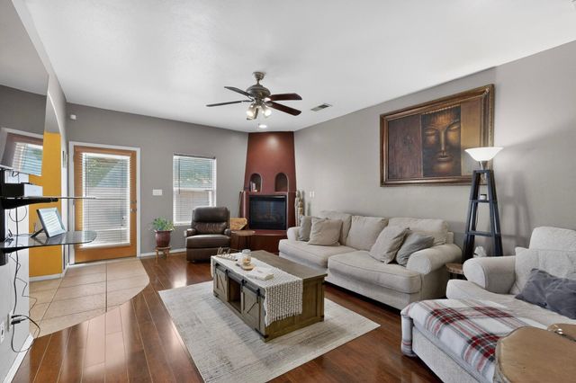 4736 Spanish Sun Avenue NE, Albuquerque, NM 87110