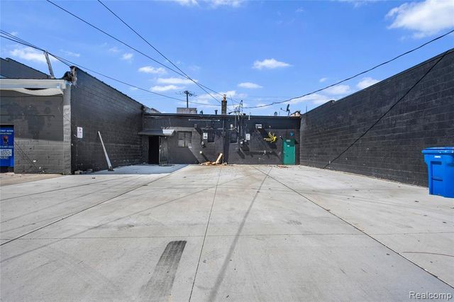 2028 N Telegraph Road, Dearborn, MI 48128