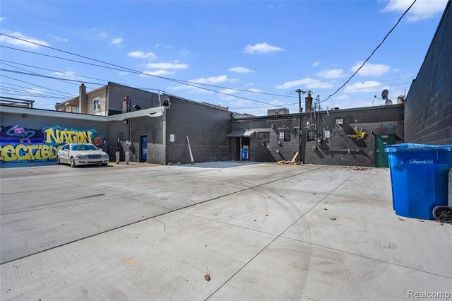 2028 N Telegraph Road, Dearborn, MI 48128