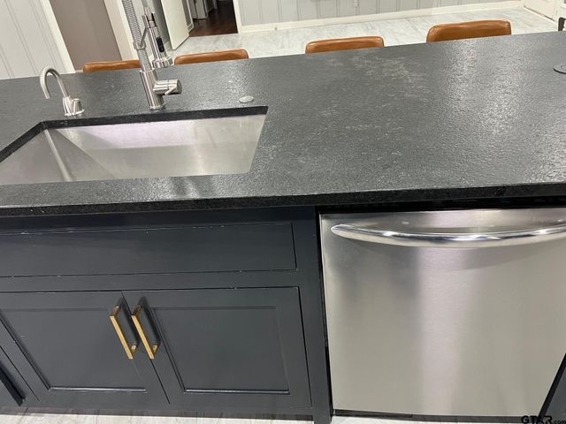 4119 Birdwell Drive, Tyler, TX 75703