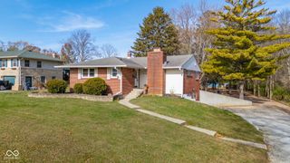 222 E McKenzie Road, Greenfield, IN 46140