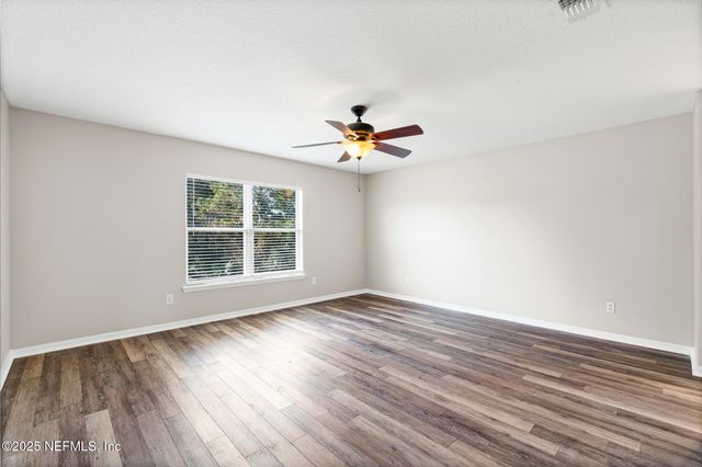 402 HEARTHSIDE Court, Orange Park, FL 32065