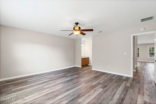 402 HEARTHSIDE Court, Orange Park, FL 32065