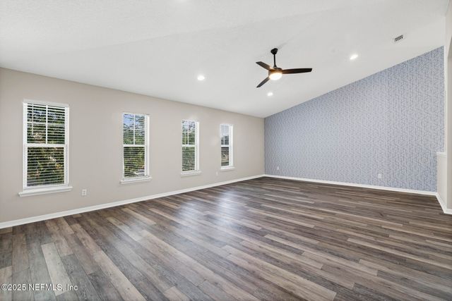 402 HEARTHSIDE Court, Orange Park, FL 32065