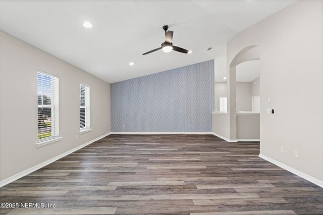 402 HEARTHSIDE Court, Orange Park, FL 32065