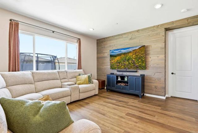 2409 Tulip Dr, Perris, CA 92570