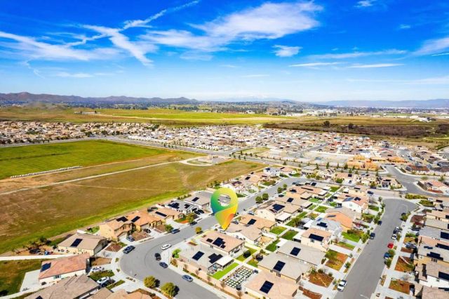 2409 Tulip Dr, Perris, CA 92570