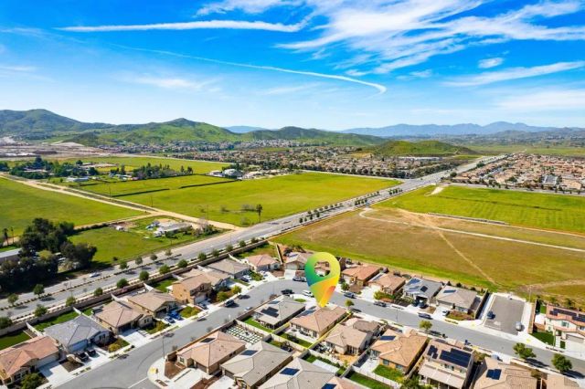 2409 Tulip Dr, Perris, CA 92570