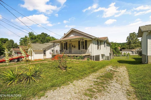 1735 Nickerson Ave, Knoxville, TN 37917