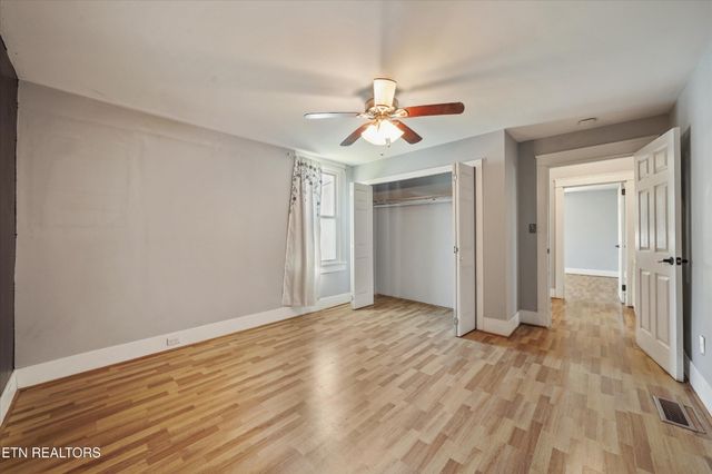 1735 Nickerson Ave, Knoxville, TN 37917