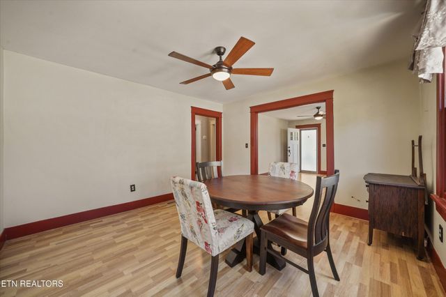 1735 Nickerson Ave, Knoxville, TN 37917