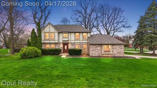 22797 Shadowglen Drive, Farmington Hills, MI 48335