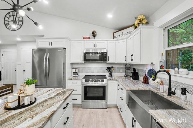 2848 Farr Road, Fruitport Twp, MI 49415