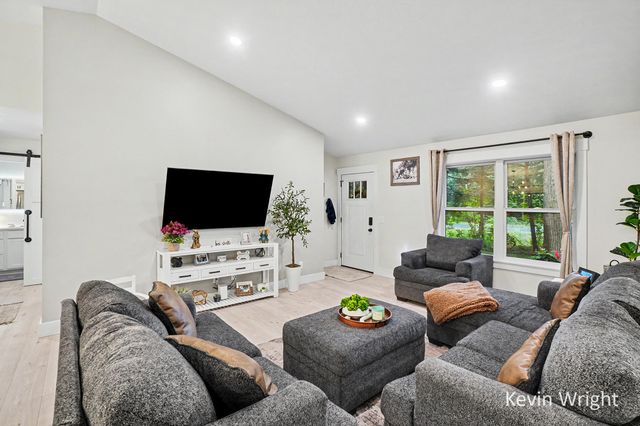 2848 Farr Road, Fruitport Twp, MI 49415