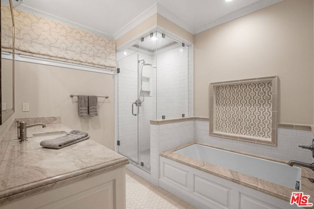 3690 Crownridge Drive, Sherman Oaks, CA 91403