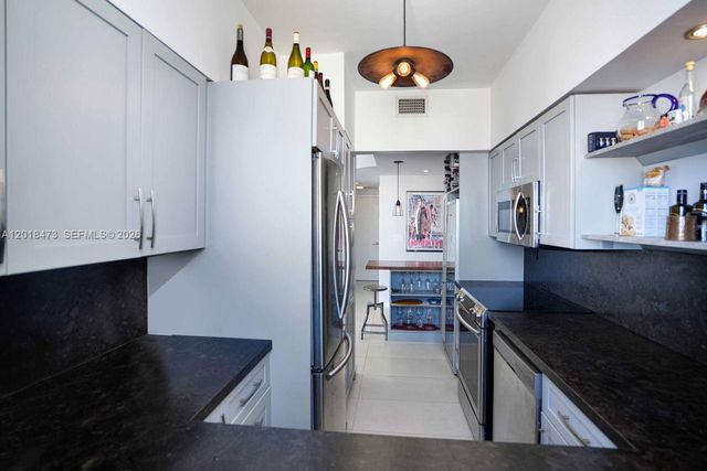 1621 Bay Rd PH1, Miami Beach, FL 33139