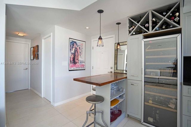 1621 Bay Rd PH1, Miami Beach, FL 33139
