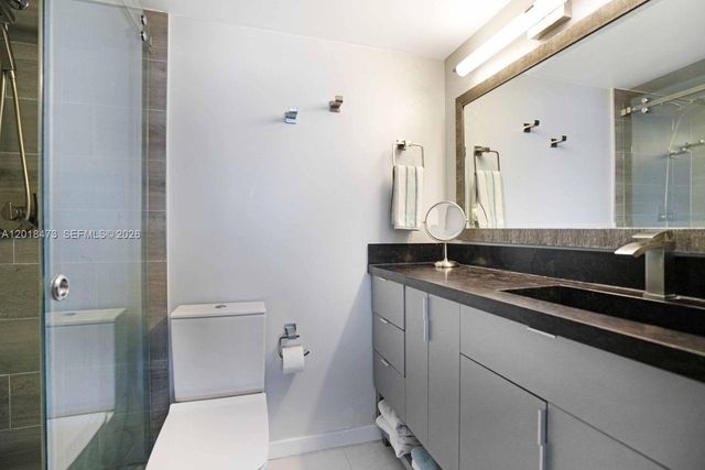 1621 Bay Rd PH1, Miami Beach, FL 33139