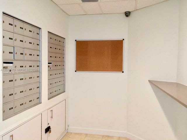 1621 Bay Rd PH1, Miami Beach, FL 33139