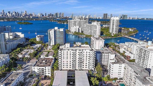 1621 Bay Rd PH1, Miami Beach, FL 33139