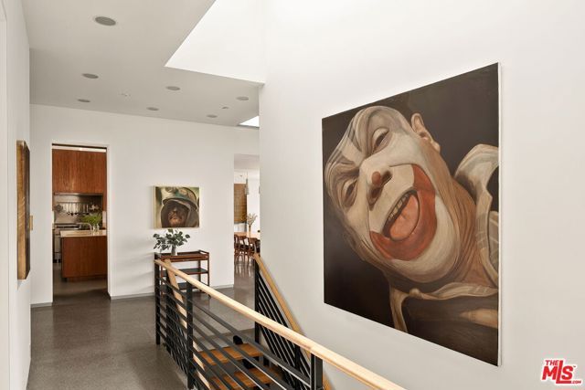 901 Kenter Way, Los Angeles, CA 90049