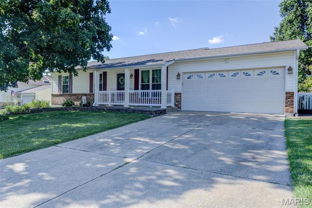 3017 Valley Vista Drive, St Peters, MO 63376