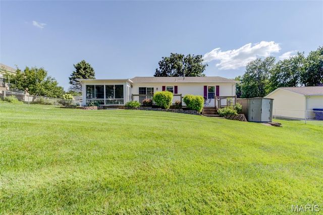 3017 Valley Vista Drive, St Peters, MO 63376