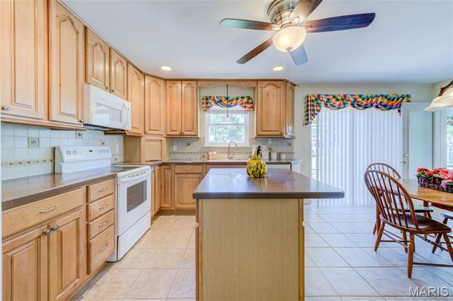 3017 Valley Vista Drive, St Peters, MO 63376