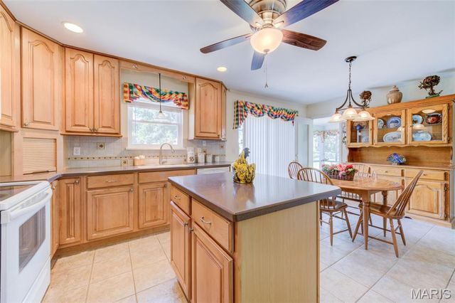 3017 Valley Vista Drive, St Peters, MO 63376