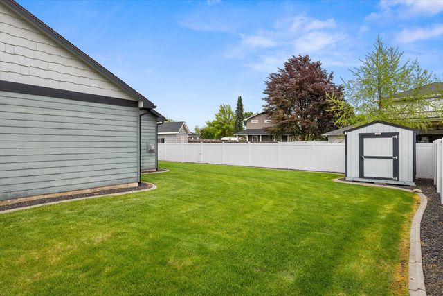 7604 N E St, Spokane, WA 99208