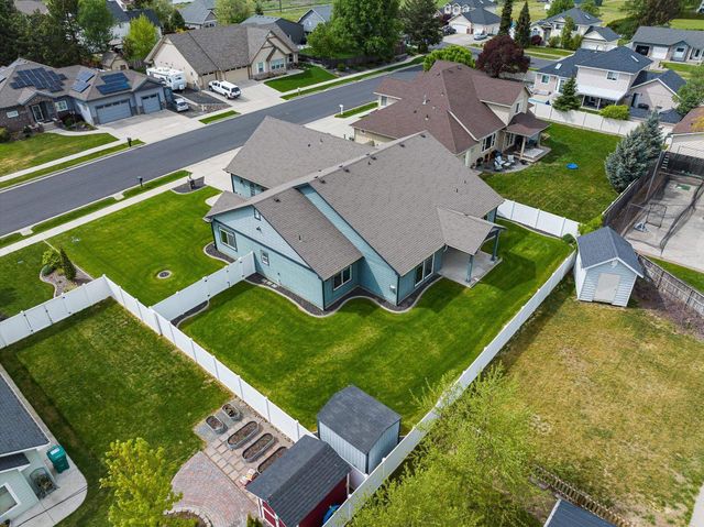 7604 N E St, Spokane, WA 99208