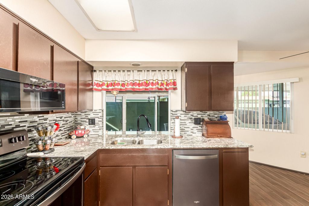 10870 W SANTA FE Drive, Sun City, AZ 85351 — exterior