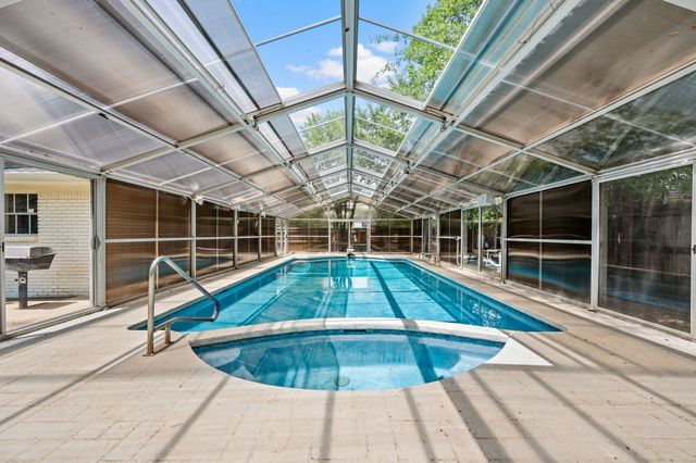1200 Circle Lane, Bedford, TX 76022