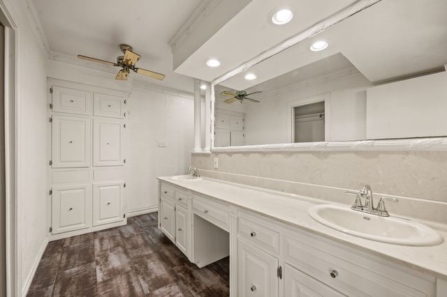 1200 Circle Lane, Bedford, TX 76022