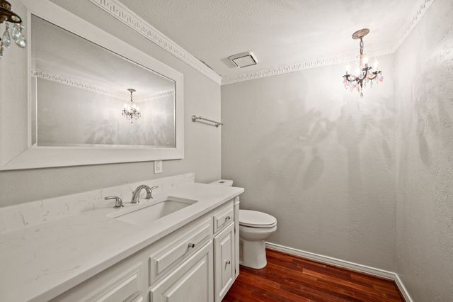 1200 Circle Lane, Bedford, TX 76022