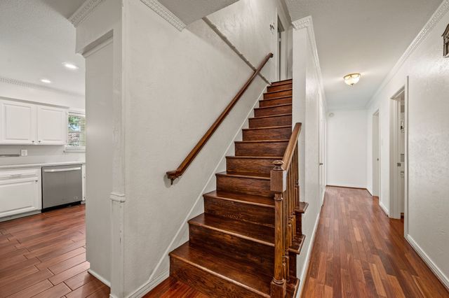 1200 Circle Lane, Bedford, TX 76022