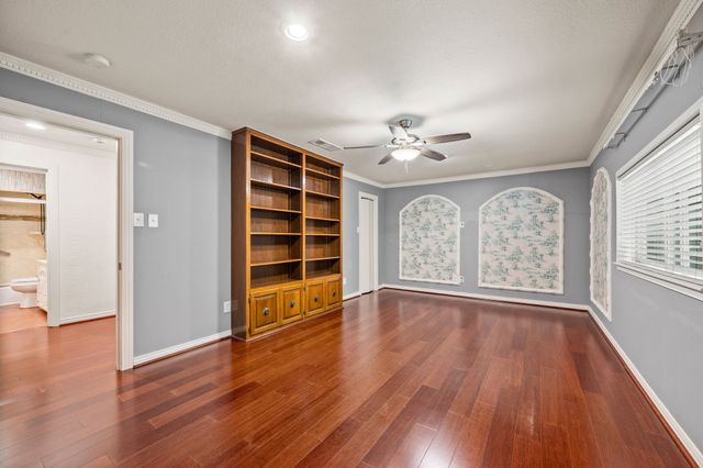 1200 Circle Lane, Bedford, TX 76022