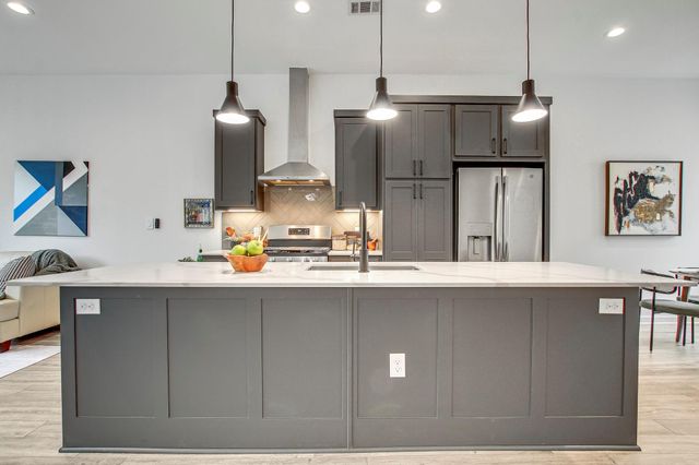 2804 S 1st ST 1108, Austin, TX 78704