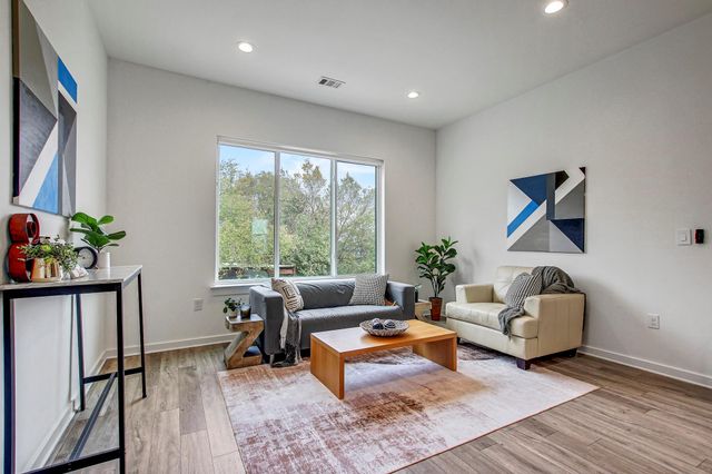 2804 S 1st ST 1108, Austin, TX 78704