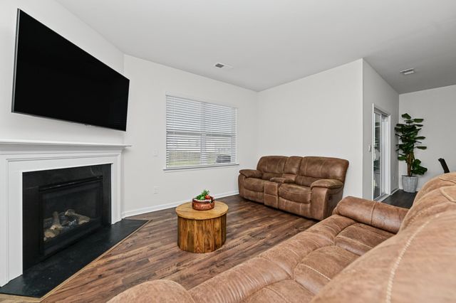1924 Hunters Run Circle, Woodruff, SC 29388