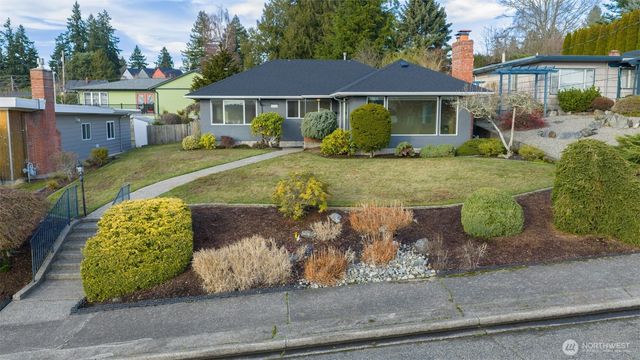 2110 E 17th Street, Bremerton, WA 98310