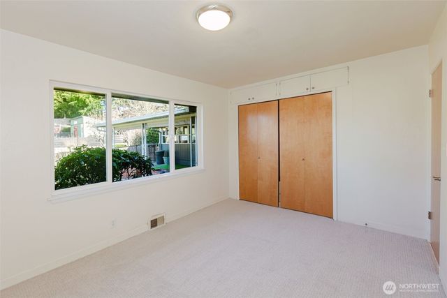 2110 E 17th Street, Bremerton, WA 98310