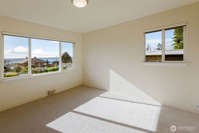 2110 E 17th Street, Bremerton, WA 98310